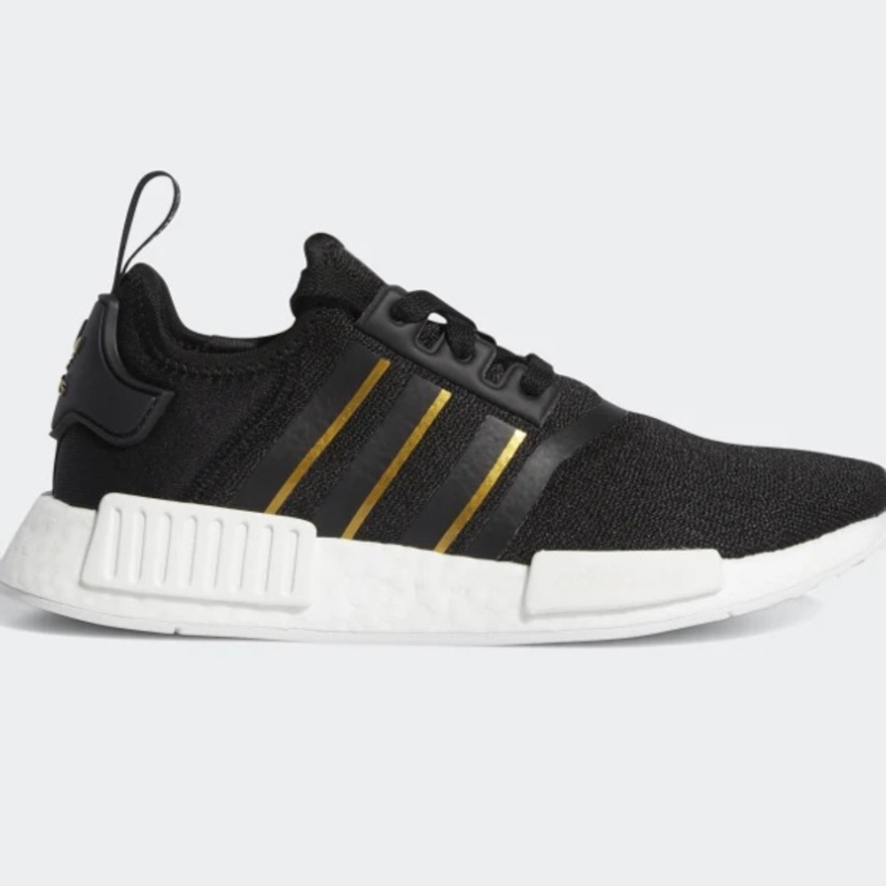 NWT Women Adidas NMD R1 shoes